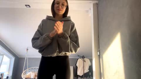 Elin online show from 03-25-26, 11:49