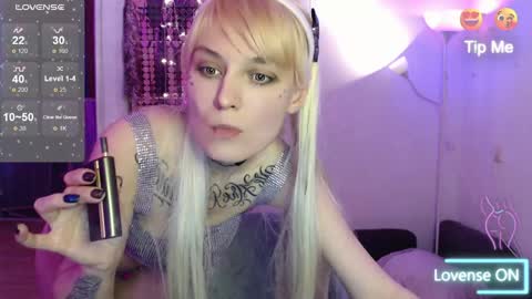 Mischelle online show from 12-17-24, 02:12