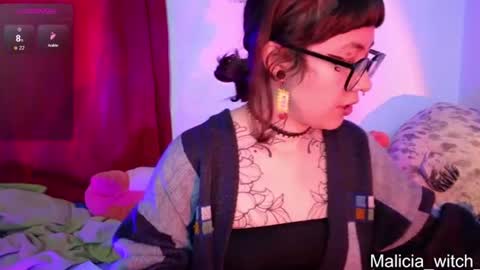 Mar  Alicia     Rosie  v A L I C I A W I T C -  Meg Cherie online show from 08-05-26, 04:26