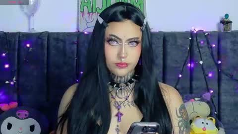 Snapshot of maliciaxpoison chatting on 06-26-26, 05:23 maliciaxpoison online show from 06-26-26, 05:23