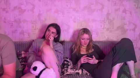 Malinka online show from 09-27-25, 06:24