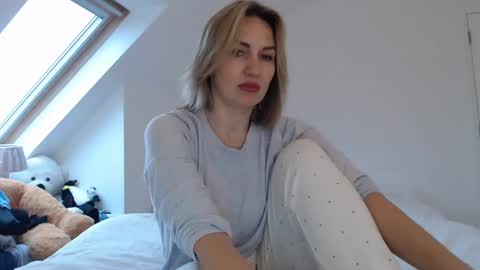 Snapshot of mallinia chatting on 01-27-25, 04:33 mallinia online show from 01-27-25, 04:33
