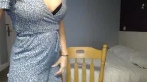 Snapshot of mallinia chatting on 02-02-25, 01:41 mallinia online show from 02-02-25, 01:41