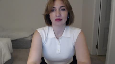 Snapshot of mallinia chatting on 03-10-25, 08:23 mallinia online show from 03-10-25, 08:23