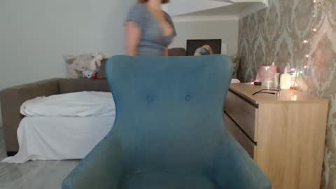 Snapshot of mallinia chatting on 11-23-25, 10:15 mallinia online show from 11-23-25, 10:15