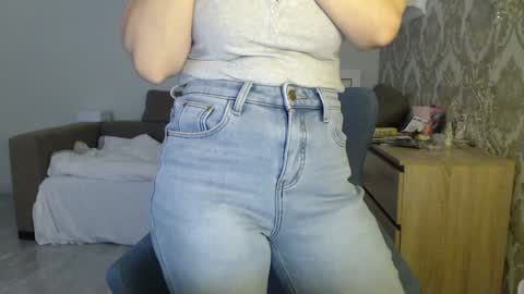 Snapshot of mallinia chatting on 12-04-25, 11:08 mallinia online show from 12-04-25, 11:08