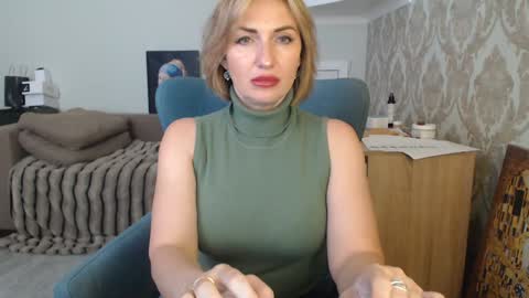 Snapshot of mallinia chatting on 03-28-26, 12:16 mallinia online show from 03-28-26, 12:16