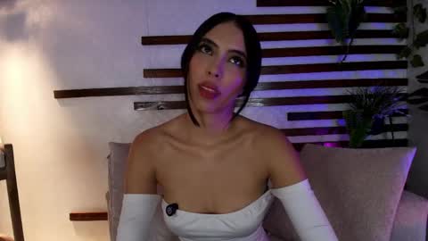 Snapshot of mallory_dietlinde chatting on 05-22-26, 02:30 mallory_dietlinde online show from 05-22-26, 02:30