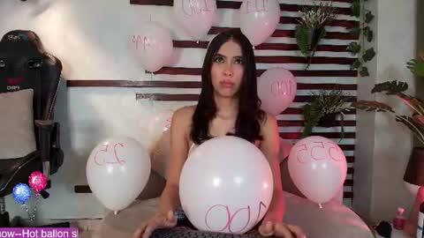 Snapshot of mallory_dietlinde chatting on 06-23-26, 02:20 mallory_dietlinde online show from 06-23-26, 02:20