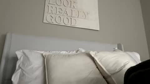 Mallory online show from 03-09-26, 01:20