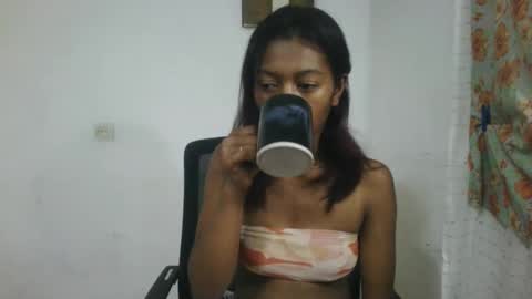 Snapshot of malluna4 chatting on 05-06-26, 06:46 Malluna online show from 05-06-26, 06:46