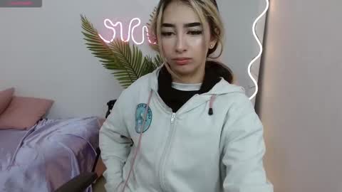 Malory  online show from 10-19-25, 11:33