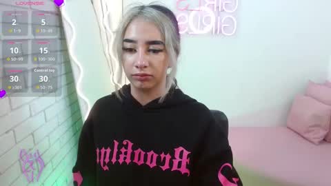 Malory  online show from 11-16-25, 11:38