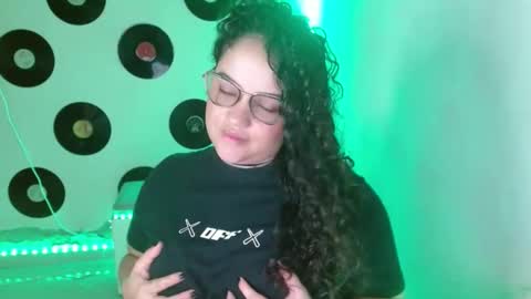 Snapshot of malorymorgantt chatting on 02-07-25, 09:48 MI INSTAGRAM soy glory01 online show from 02-07-25, 09:48