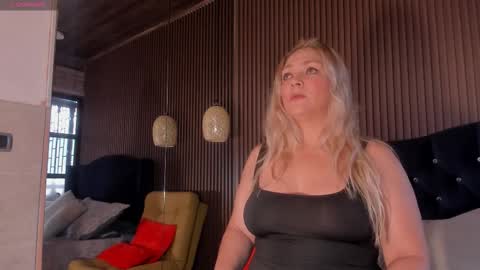 MalorySweet  online show from 02-03-26, 12:21