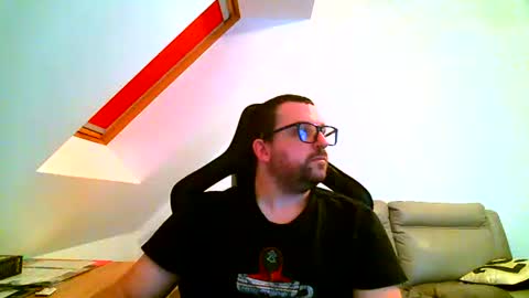 breton online show from 12-14-25, 10:58