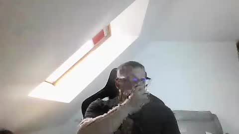 Snapshot of malou2927 chatting on 02-15-26, 08:57 breton online show from 02-15-26, 08:57