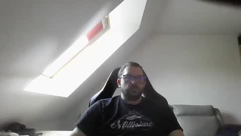 Snapshot of malou2927 chatting on 04-11-26, 08:40 breton online show from 04-11-26, 08:40