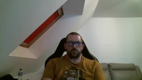 Snapshot of malou2927 chatting on 05-03-26, 08:37 breton online show from 05-03-26, 08:37