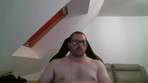 Snapshot of malou2927 chatting on 05-24-26, 08:36 breton online show from 05-24-26, 08:36