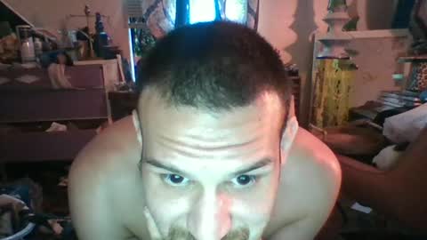 Snapshot of malovesik chatting on 06-19-26, 01:26 malovesik online show from 06-19-26, 01:26