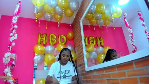 Snapshot of malu_horny_69 chatting on 12-06-24, 03:22 Melanie online show from 12-06-24, 03:22