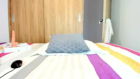 Snapshot of malucam_06 chatting on 06-27-26, 05:40 instagram nueela online show from 06-27-26, 05:40