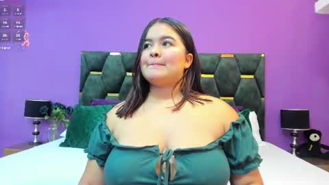 Snapshot of malujensen chatting on 06-18-26, 11:58 alejandra maleja online show from 06-18-26, 11:58
