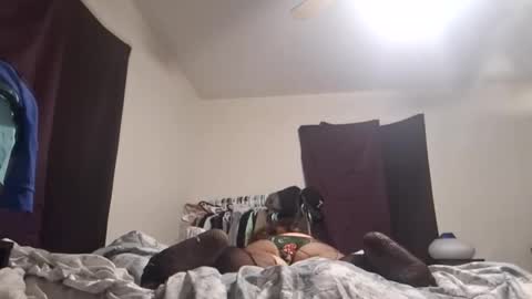 Mamadearest online show from 12-03-25, 06:21