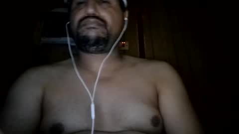 Snapshot of man_new chatting on 10-27-25, 12:15 Man new online show from 10-27-25, 12:15