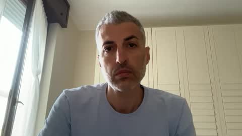 Snapshot of manager82 chatting on 05-04-26, 10:11 manager82 online show from 05-04-26, 10:11
