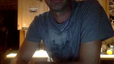 Snapshot of mandalay3 chatting on 10-25-25, 05:48 mandalay3 online show from 10-25-25, 05:48