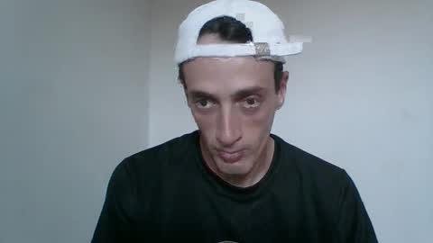 Snapshot of mandick95 chatting on 05-28-26, 04:59 mandick95 online show from 05-28-26, 04:59
