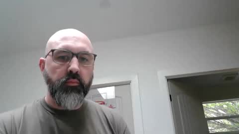 Snapshot of mandime017 chatting on 04-21-26, 08:23 mandime017 online show from 04-21-26, 08:23