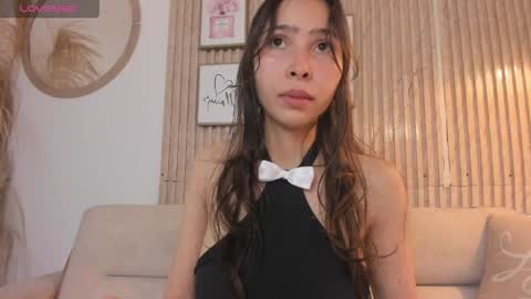 Snapshot of mandy_bloom chatting on 04-21-26, 01:42 mandy_bloom online show from 04-21-26, 01:42