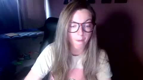 Snapshot of mandybabyxxx chatting on 07-09-26, 12:37 MandyBabyXXX online show from 07-09-26, 12:37