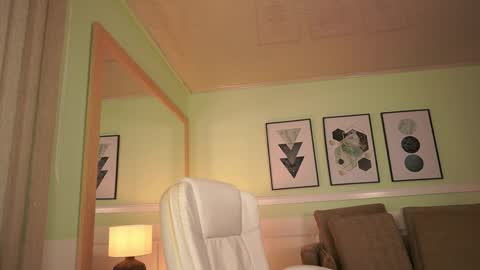 Snapshot of mandycollins_ chatting on 04-06-26, 11:33 Mandy Collins online show from 04-06-26, 11:33