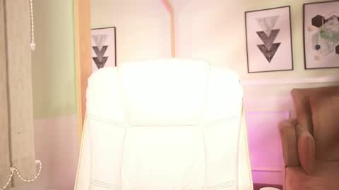 Snapshot of mandycollins_ chatting on 04-08-26, 11:32 Mandy Collins online show from 04-08-26, 11:32