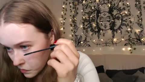 Mandy online show from 10-18-25, 06:19