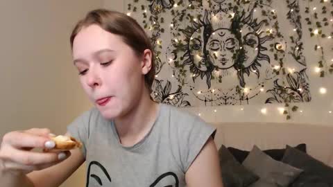 Mandy online show from 11-14-25, 03:22