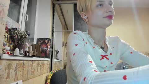 Snapshot of mandyshine chatting on 09-19-25, 04:51 Mandy online show from 09-19-25, 04:51