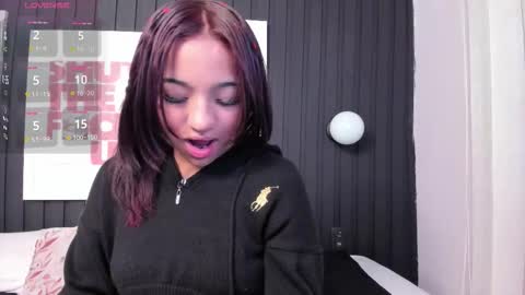 manelyk_evanss online show from 11-08-25, 11:10