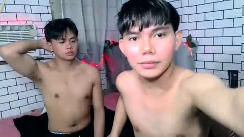 Snapshot of manhattan_men18 chatting on 02-19-25, 01:28 JM18 online show from 02-19-25, 01:28