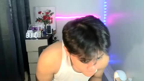 Snapshot of manhattan_men18 chatting on 03-10-25, 08:04 JM18 online show from 03-10-25, 08:04