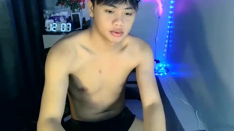 Snapshot of manhattan_men18 chatting on 03-10-25, 11:06 JM18 online show from 03-10-25, 11:06