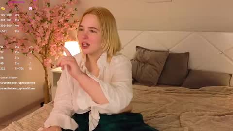 manic_pixie_ online show from 03-03-25, 06:55