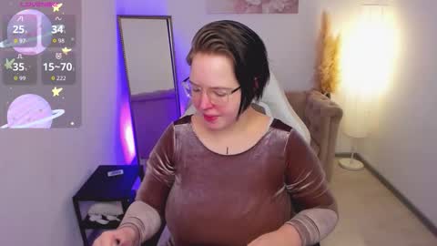 manic_pixie_ online show from 03-22-26, 03:59