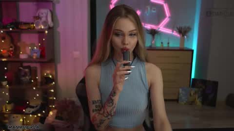 Amelie online show from 11-23-25, 10:42