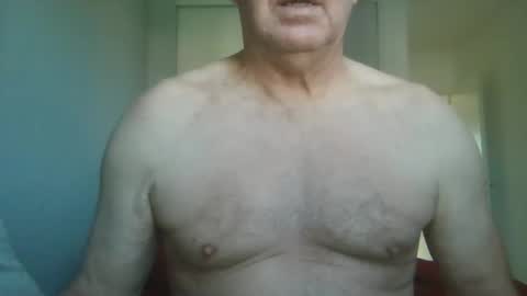 Snapshot of manngrossbite chatting on 03-15-26, 09:48 manngrossbite online show from 03-15-26, 09:48