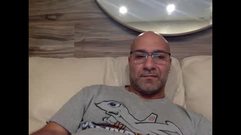 Snapshot of manny77977 chatting on 12-05-24, 10:12 david 77977 online show from 12-05-24, 10:12